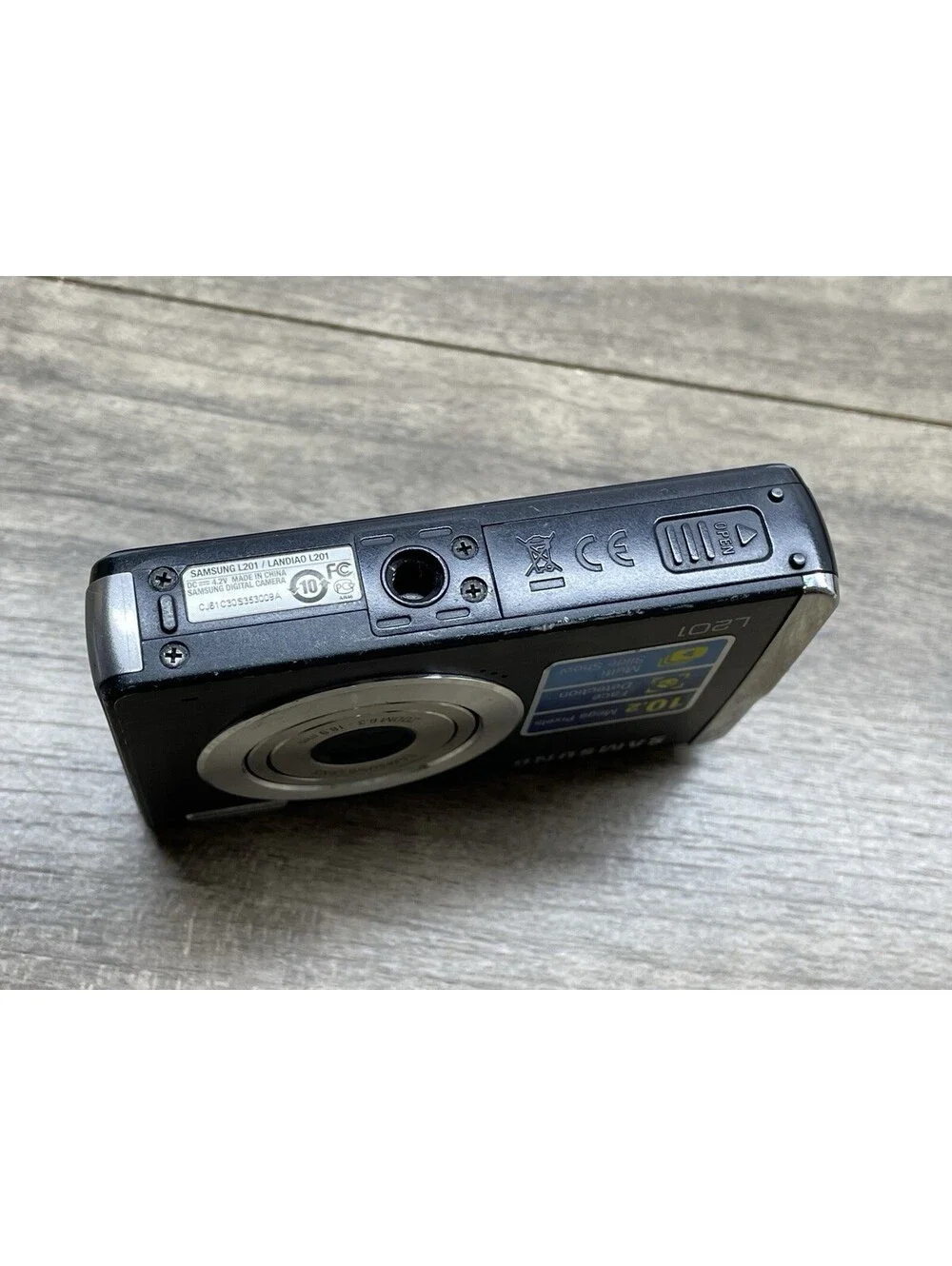 Samsung L Series L201 10.2MP Digital Camera Black *UNTESTED (No Battery)